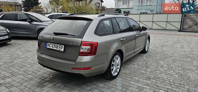 Универсал Skoda Octavia 2016 в Нововолынске
