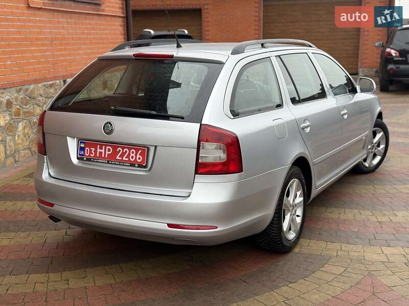 Универсал Skoda Octavia 2012 в Сарнах