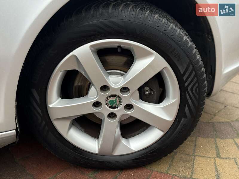 Универсал Skoda Octavia 2012 в Сарнах