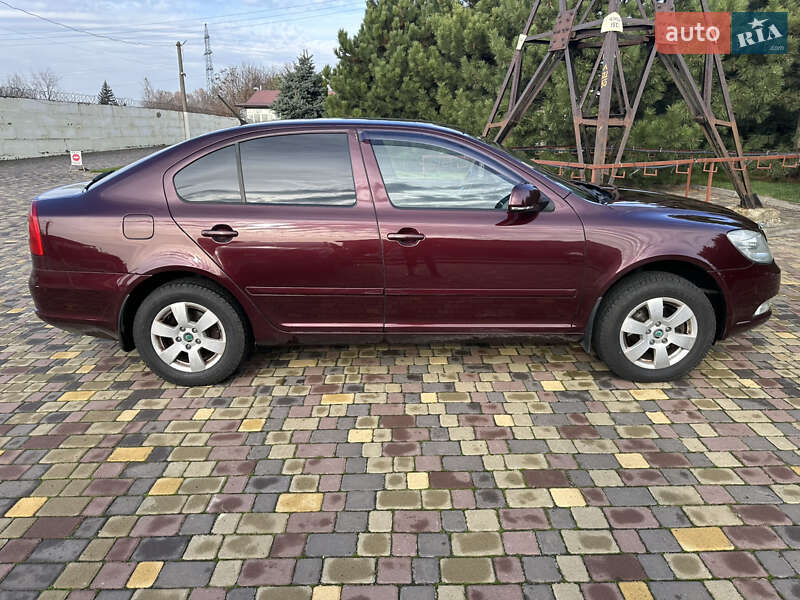 Лифтбек Skoda Octavia 2012 в Днепре