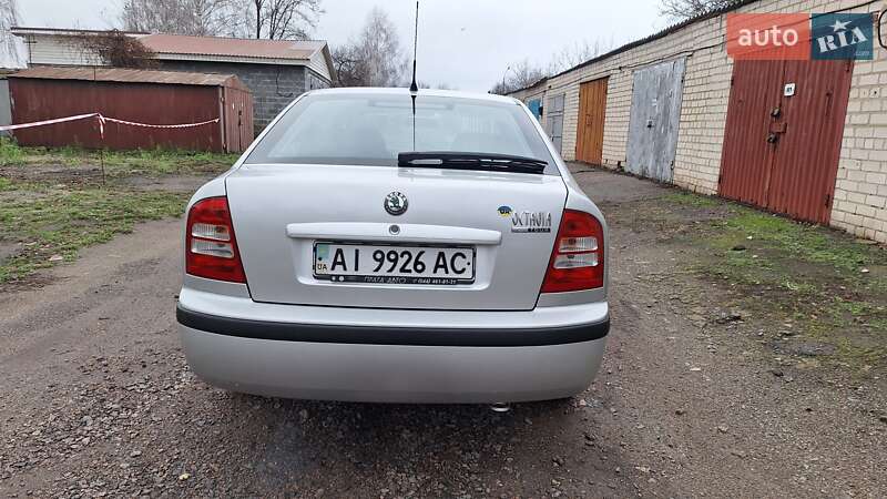 Ліфтбек Skoda Octavia 2006 в Смілі
