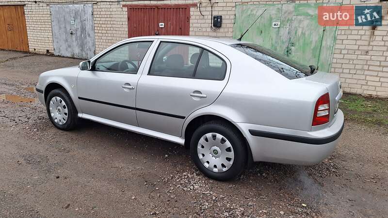 Ліфтбек Skoda Octavia 2006 в Смілі