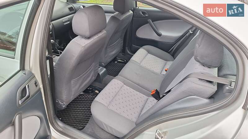 Ліфтбек Skoda Octavia 2006 в Смілі