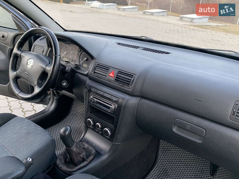 Лифтбек Skoda Octavia 2008 в Могилев-Подольске