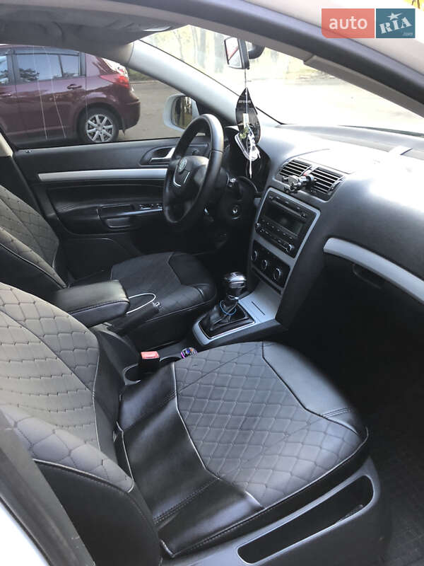 Ліфтбек Skoda Octavia 2011 в Черкасах
