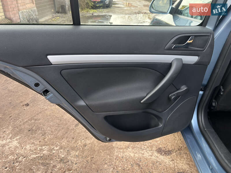 Лифтбек Skoda Octavia 2009 в Ахтырке