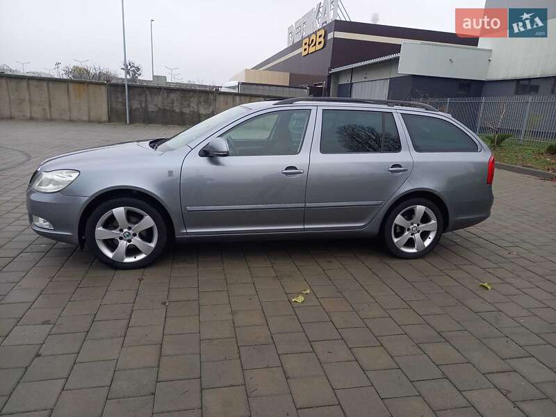Универсал Skoda Octavia 2012 в Черкассах