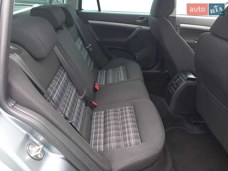 Универсал Skoda Octavia 2012 в Черкассах