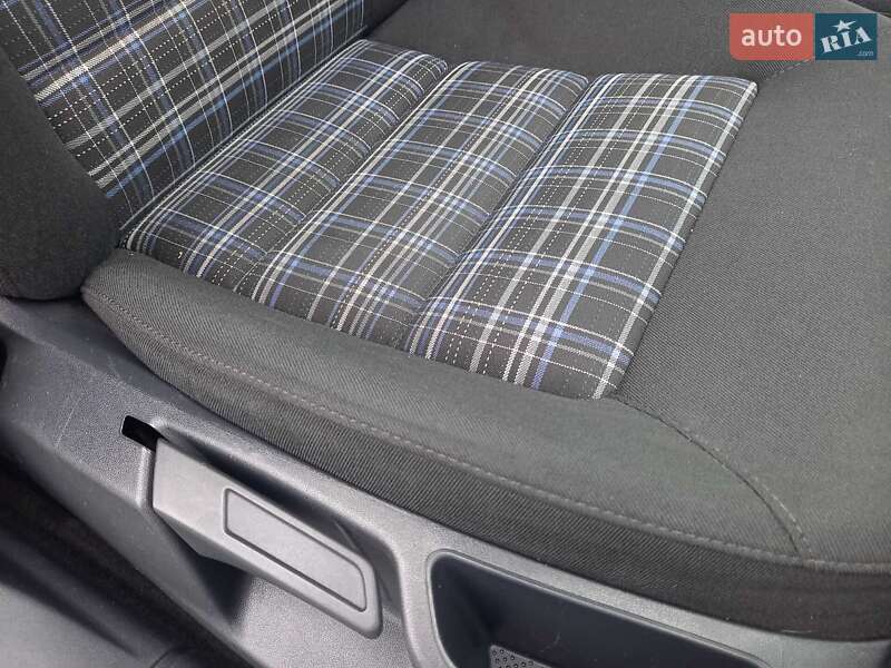 Универсал Skoda Octavia 2012 в Черкассах