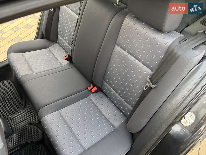 Лифтбек Skoda Octavia 2008 в Могилев-Подольске