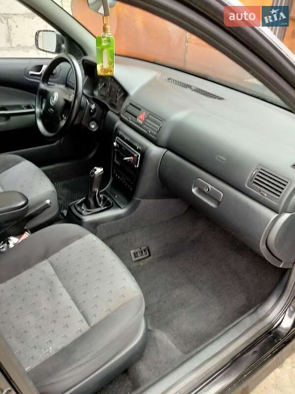 Лифтбек Skoda Octavia 2006 в Узине