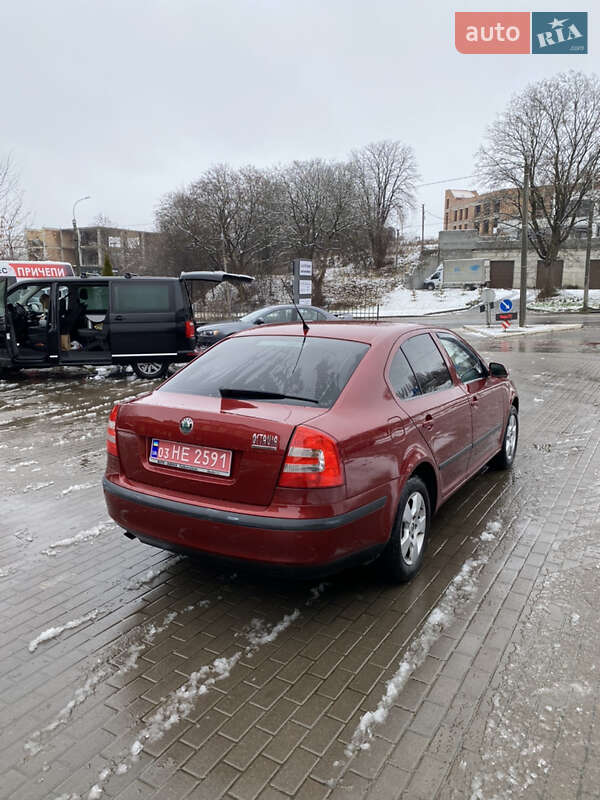 Ліфтбек Skoda Octavia 2008 в Рівному