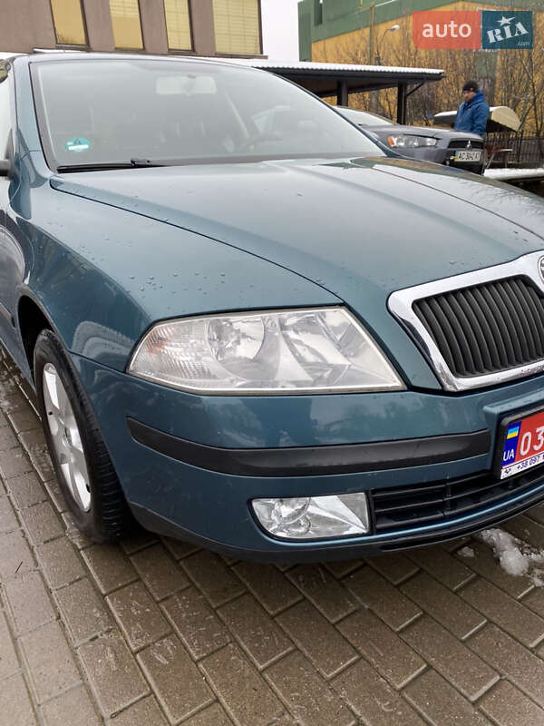 Лифтбек Skoda Octavia 2008 в Ровно