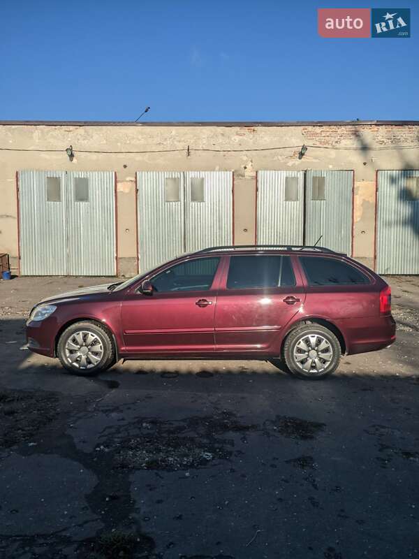 Универсал Skoda Octavia 2009 в Кременце