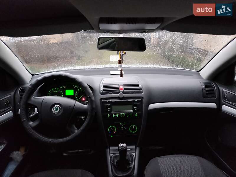 Универсал Skoda Octavia 2008 в Чернигове