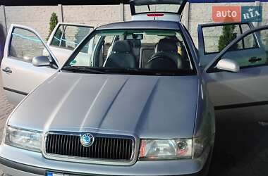 Универсал Skoda Octavia 2000 в Раздельной
