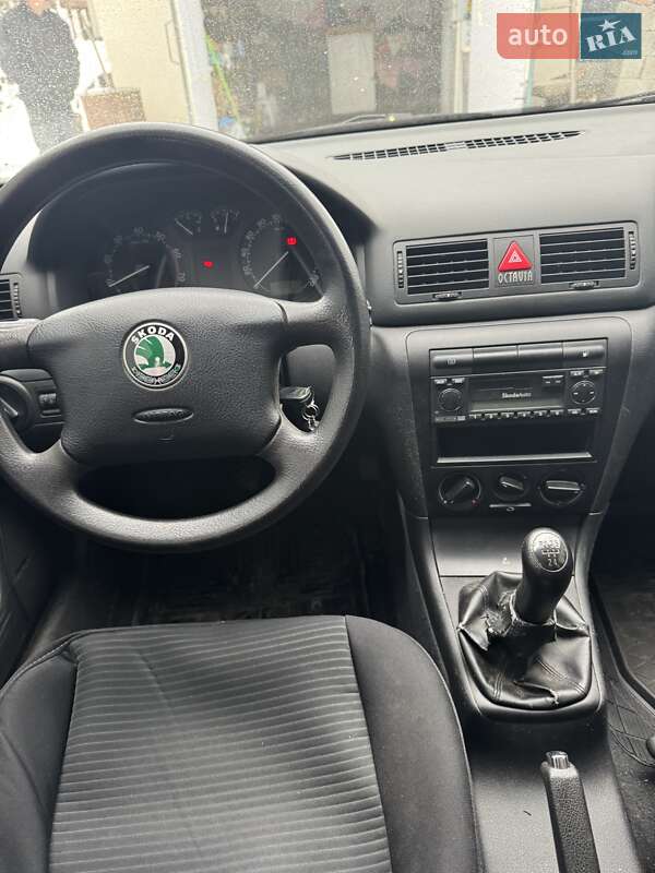 Ліфтбек Skoda Octavia 2004 в Стрию