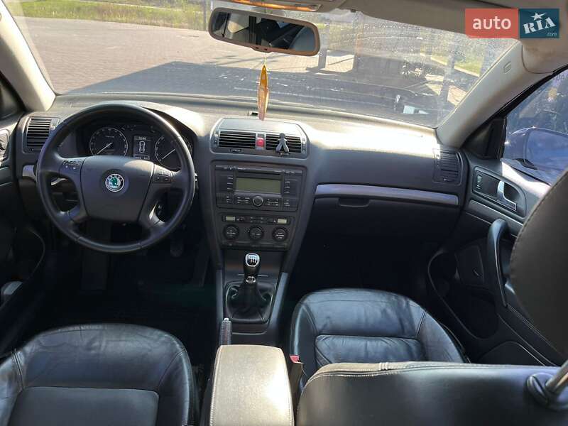 Универсал Skoda Octavia 2006 в Буштыне