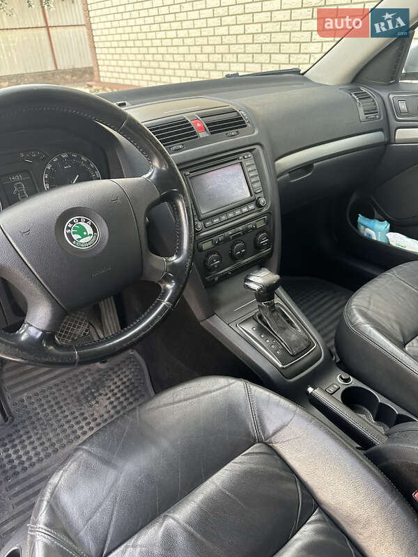 Лифтбек Skoda Octavia 2006 в Олевске