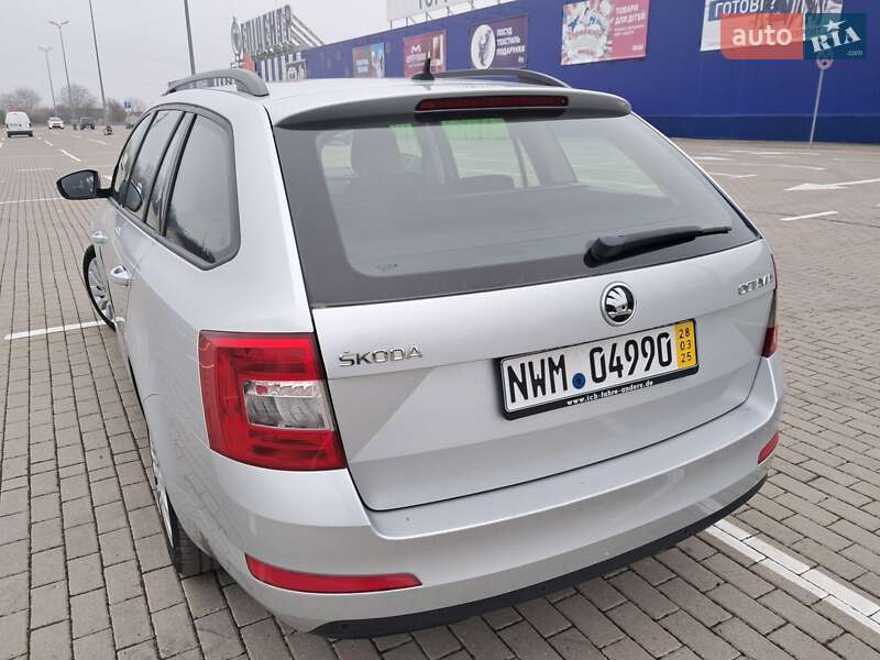 Универсал Skoda Octavia 2016 в Нововолынске
