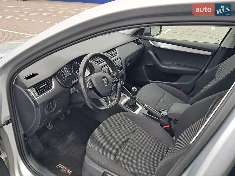 Универсал Skoda Octavia 2016 в Нововолынске