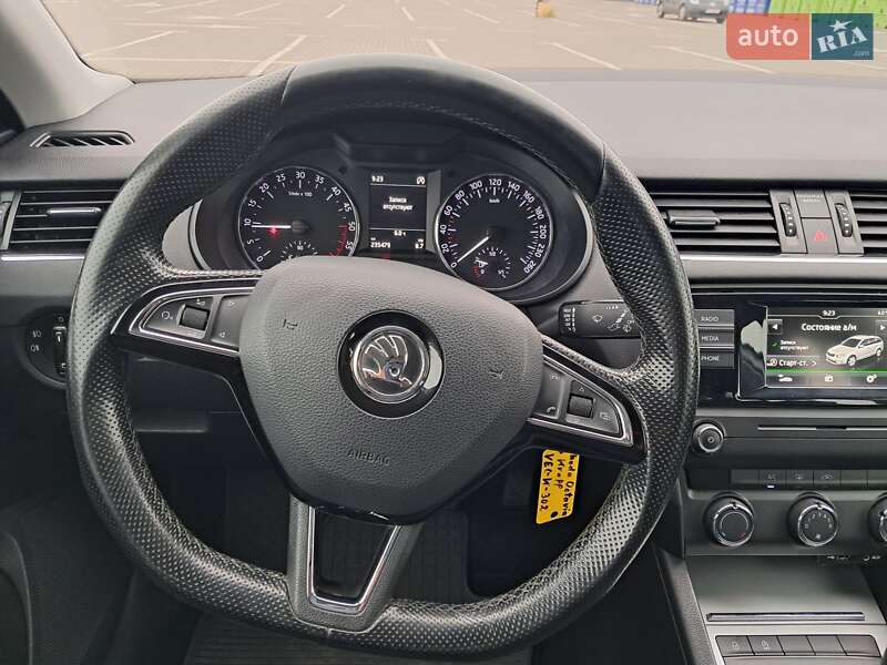 Универсал Skoda Octavia 2016 в Нововолынске