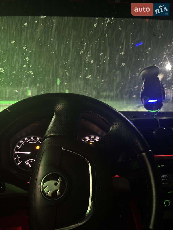 Ліфтбек Skoda Octavia 2011 в Львові