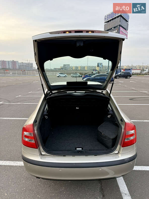 Лифтбек Skoda Octavia 2006 в Одессе