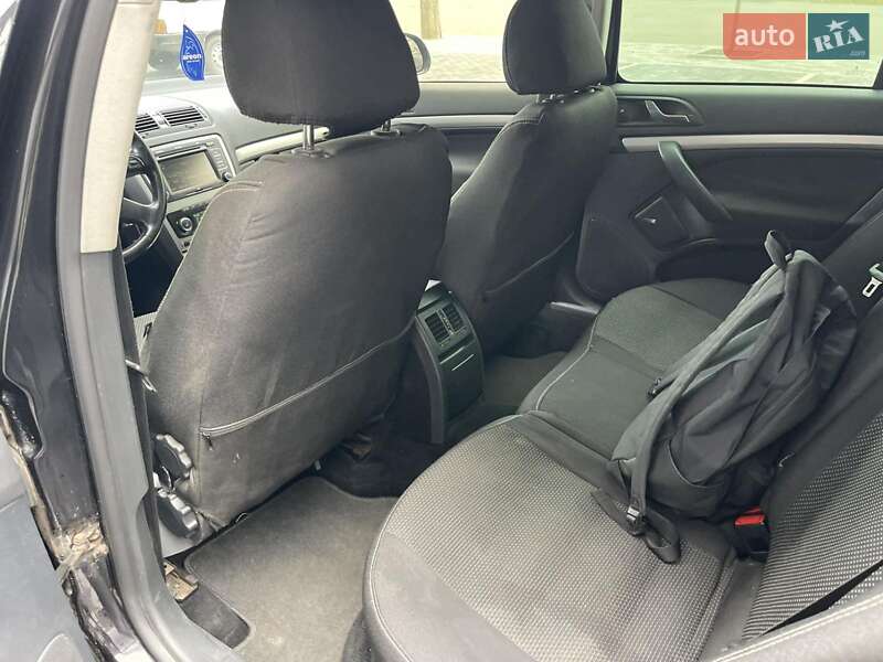 Універсал Skoda Octavia 2009 в Полтаві