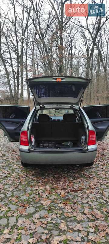 Універсал Skoda Octavia 2003 в Жашківу