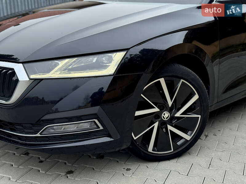 Универсал Skoda Octavia 2020 в Ужгороде