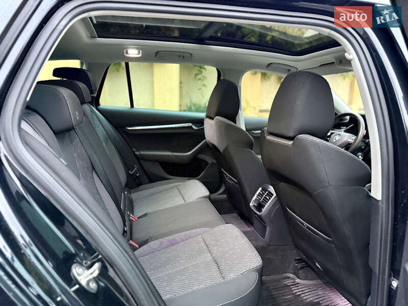 Универсал Skoda Octavia 2020 в Ужгороде