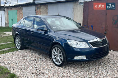 Лифтбек Skoda Octavia 2012 в Кропивницком