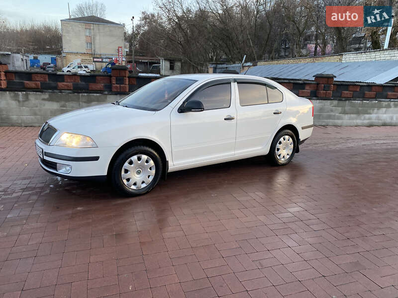 Лифтбек Skoda Octavia 2010 в Ровно