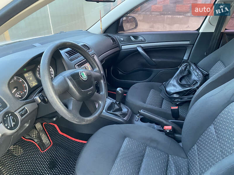 Лифтбек Skoda Octavia 2010 в Ровно