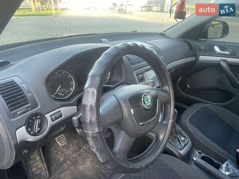 Лифтбек Skoda Octavia 2011 в Черкассах