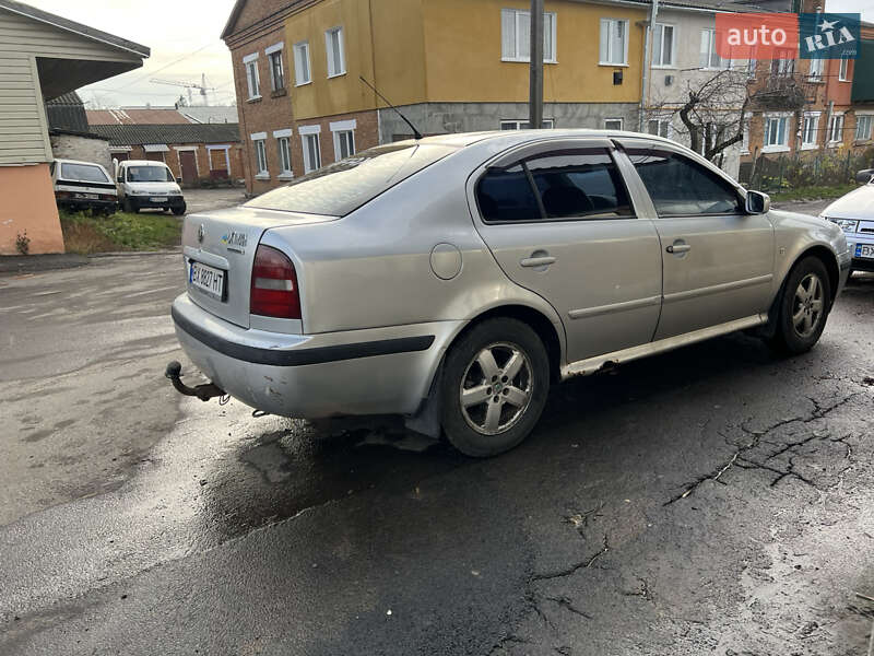 Лифтбек Skoda Octavia 2000 в Ярмолинцах