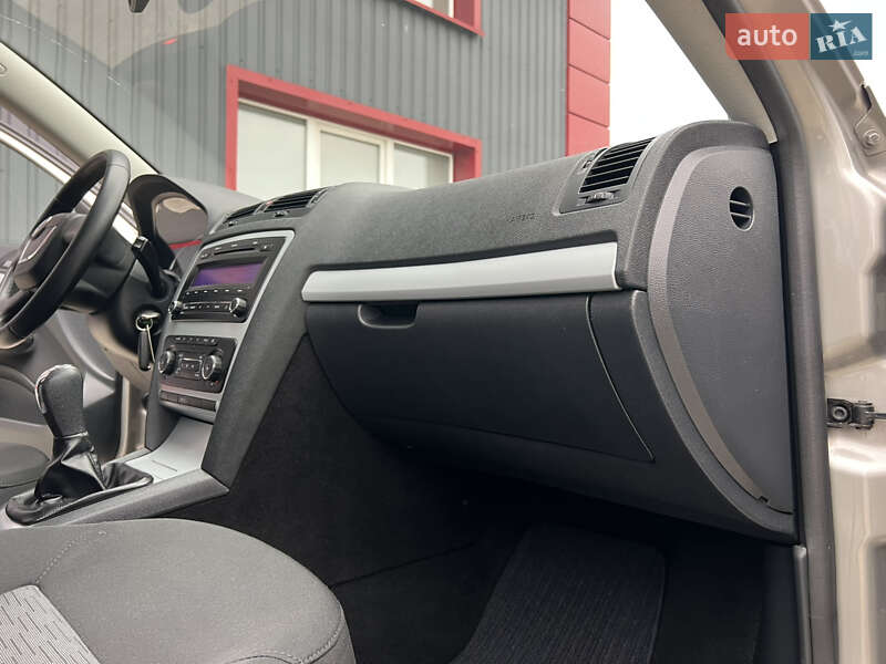 Универсал Skoda Octavia 2010 в Лубнах фото 75 Универсал Skoda Octavia 2010 в Лубнах