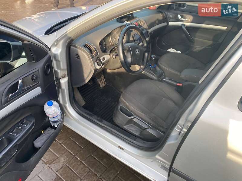 Лифтбек Skoda Octavia 2007 в Днепре