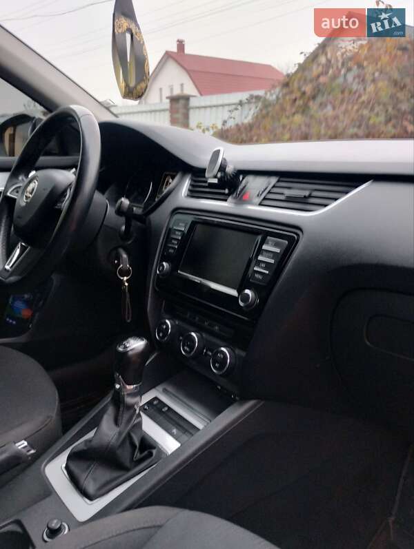 Універсал Skoda Octavia 2015 в Старокостянтинові