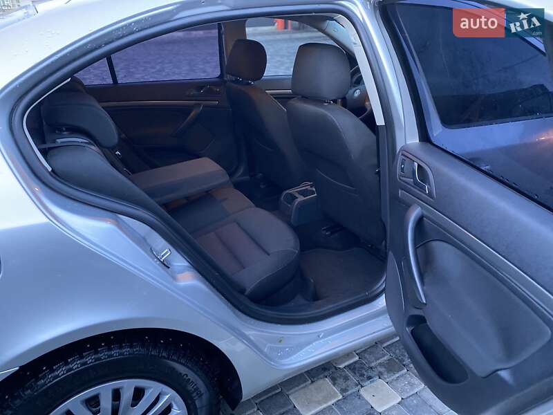 Лифтбек Skoda Octavia 2006 в Николаеве