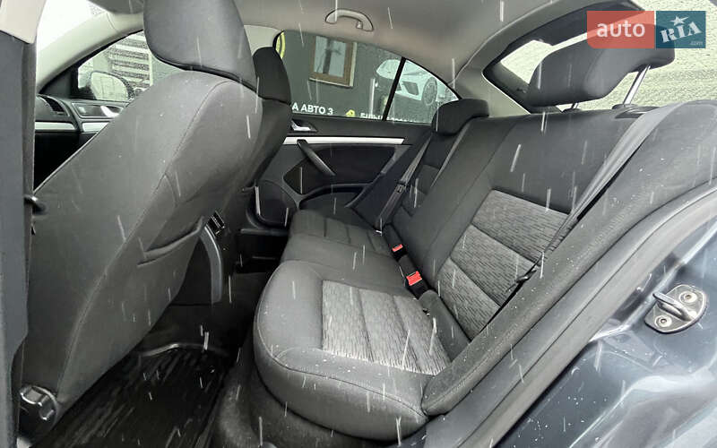 Лифтбек Skoda Octavia 2012 в Стрые