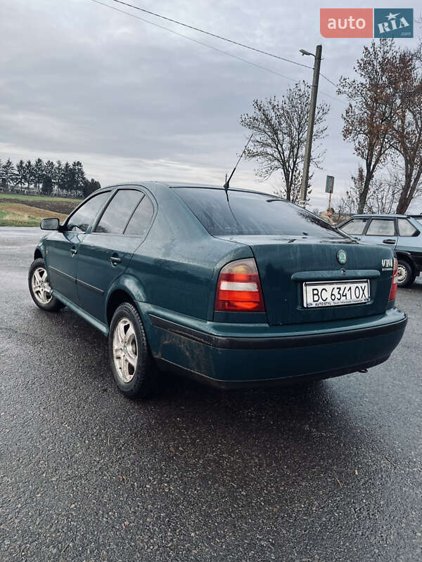 Ліфтбек Skoda Octavia 1998 в Іваничах