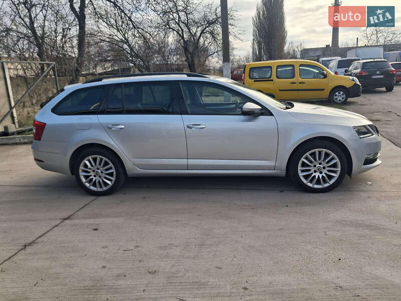 Универсал Skoda Octavia 2020 в Чернигове