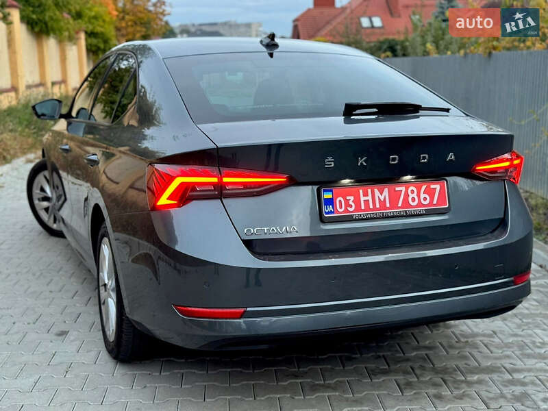 Ліфтбек Skoda Octavia 2021 в Ужгороді