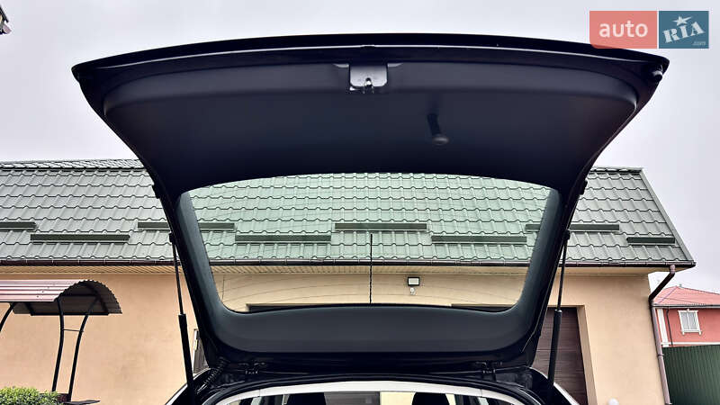 Универсал Skoda Octavia 2010 в Хороле