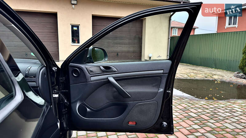 Универсал Skoda Octavia 2010 в Хороле