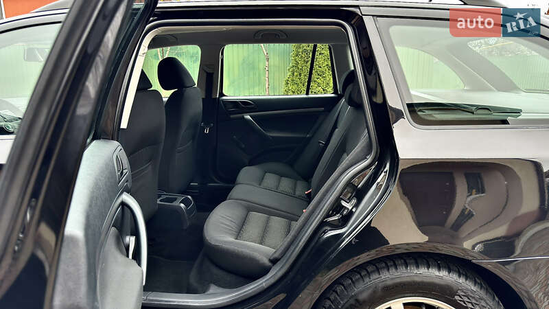 Универсал Skoda Octavia 2010 в Хороле