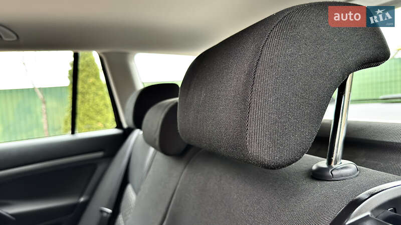 Универсал Skoda Octavia 2010 в Хороле