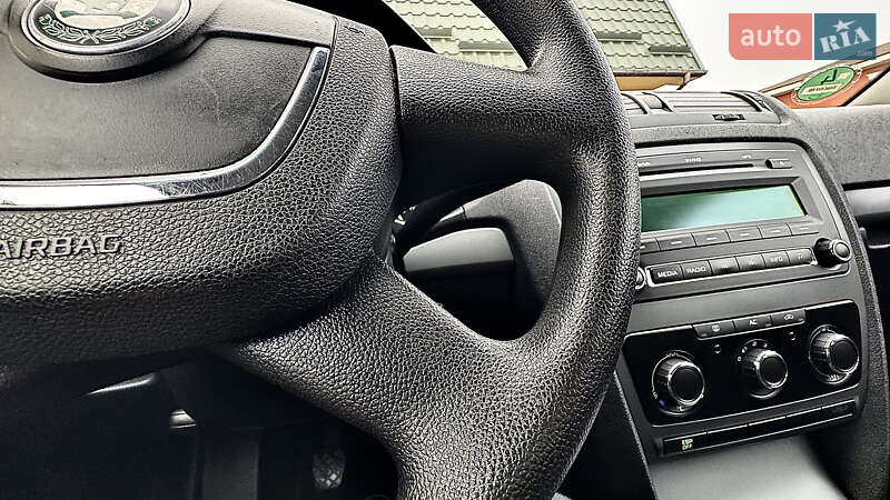 Универсал Skoda Octavia 2010 в Хороле